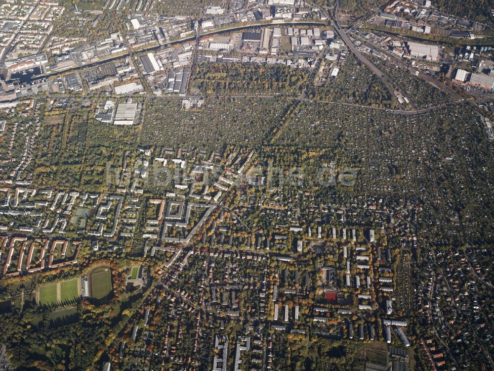 Berlin aus der Vogelperspektive: Stadtteil Britz im Stadtgebiet in Berlin