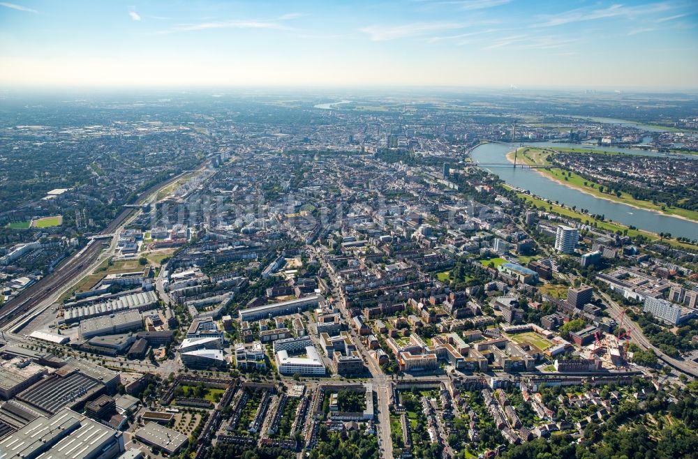 Luftaufnahme Düsseldorf - Stadtteil Derendorf im Stadtgebiet in Düsseldorf im Bundesland Nordrhein-Westfalen