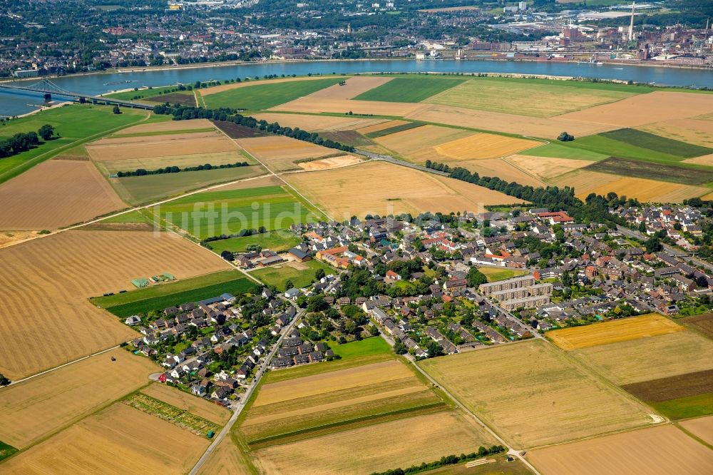 Duisburg von oben - Stadtteil Ehingen im Stadtgebiet in Duisburg im Bundesland Nordrhein-Westfalen