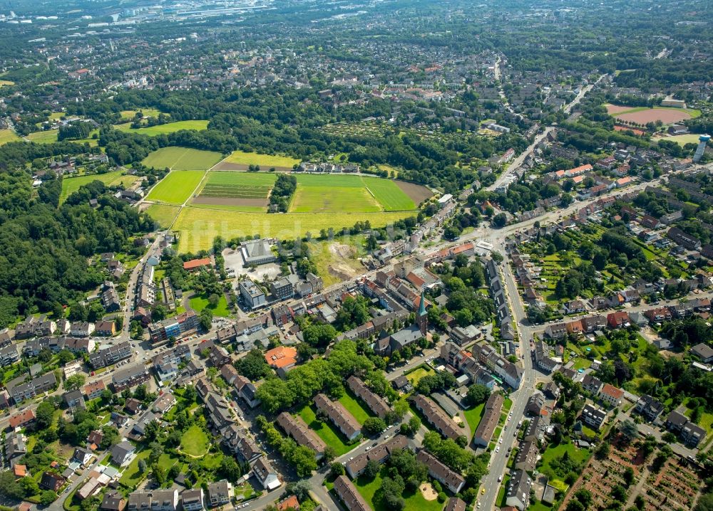 Luftbild Essen - Stadtteil Fintrop im Stadtgebiet in Essen im Bundesland Nordrhein-Westfalen