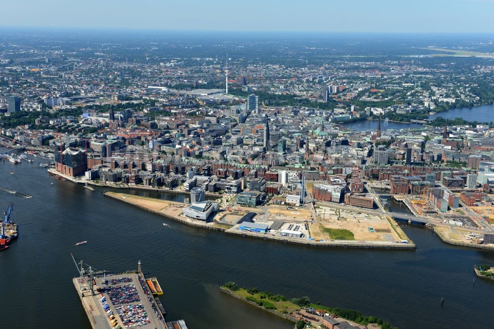 Luftbild Hamburg - Stadtteil HafenCity am Nord- Ufer des Flußverlaufes der Elbe im Stadtgebiet in Hamburg