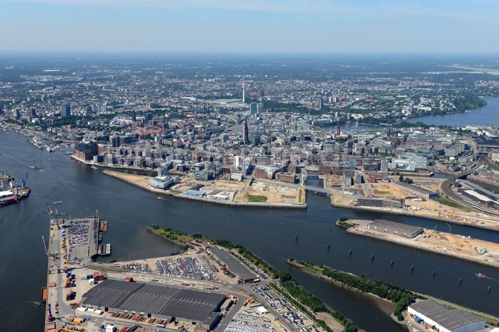 Luftaufnahme Hamburg - Stadtteil Hafencity am Ufer der Norderelbe im Stadtgebiet in Hamburg