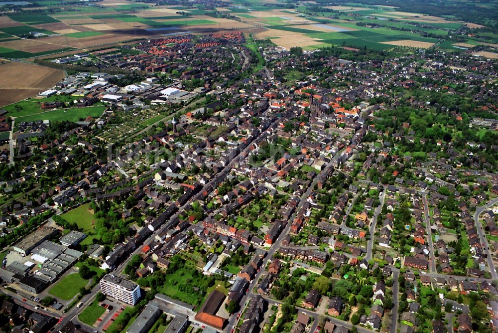 Luftbild Krefeld - Stadtteil Hüls im Stadtgebiet in Krefeld im Bundesland Nordrhein-Westfalen