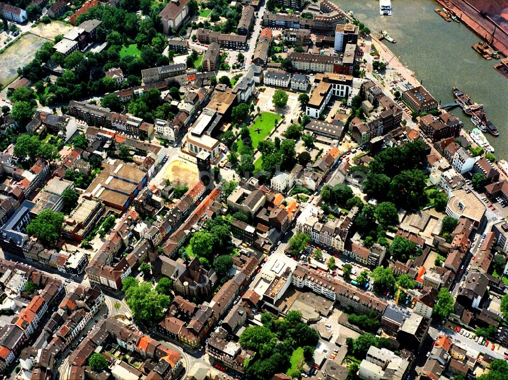 Duisburg aus der Vogelperspektive: Stadtteil Homberg-Ruhrort-Baerl im Stadtgebiet in Duisburg im Bundesland Nordrhein-Westfalen