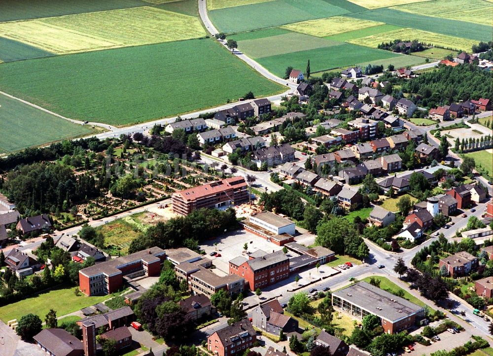 Bottrop von oben - Stadtteil Kirchhellen im Stadtgebiet in Bottrop im Bundesland Nordrhein-Westfalen