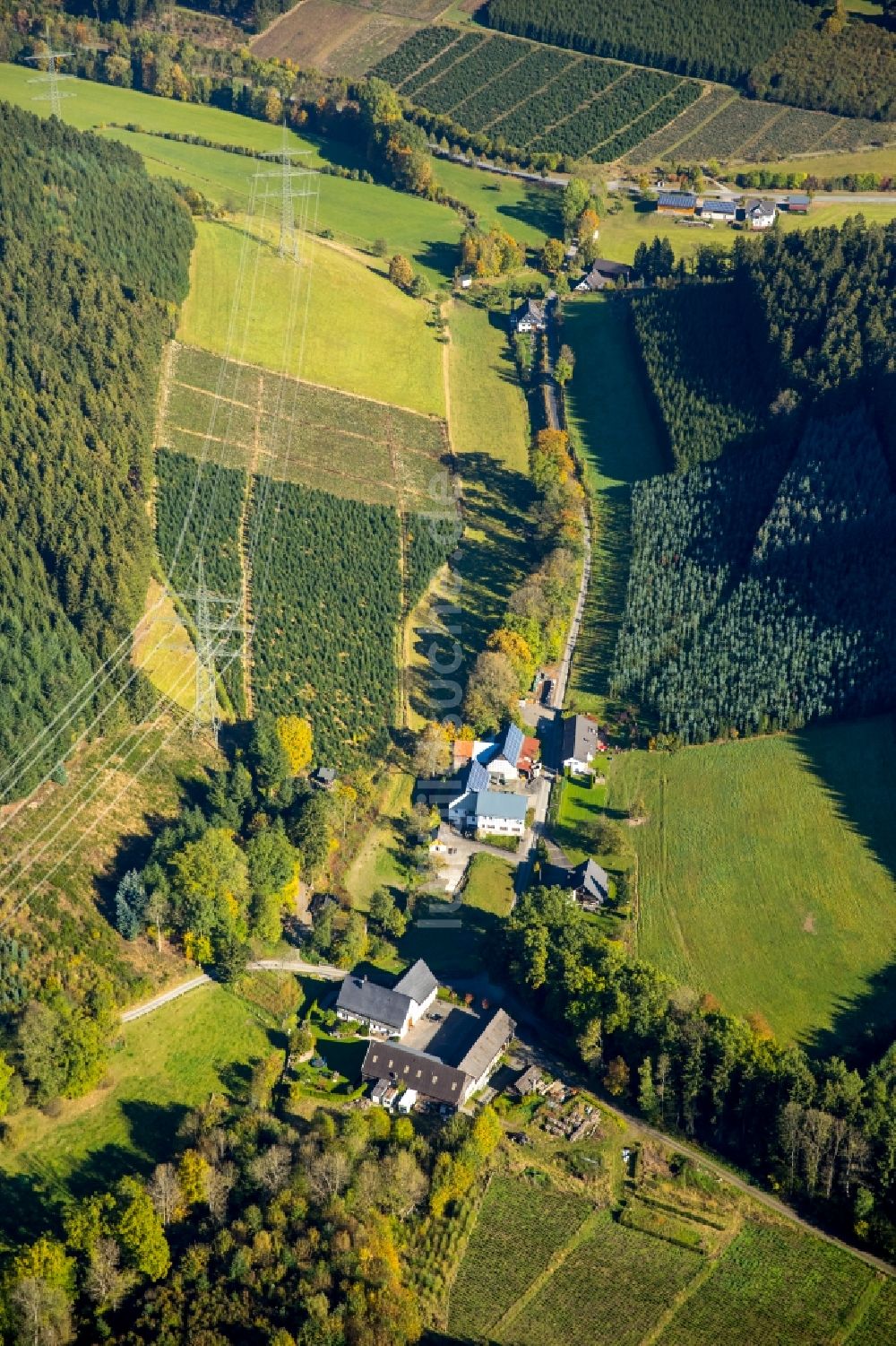 Meschede von oben - Stadtteil Köttinghausen in Meschede im Bundesland Nordrhein-Westfalen