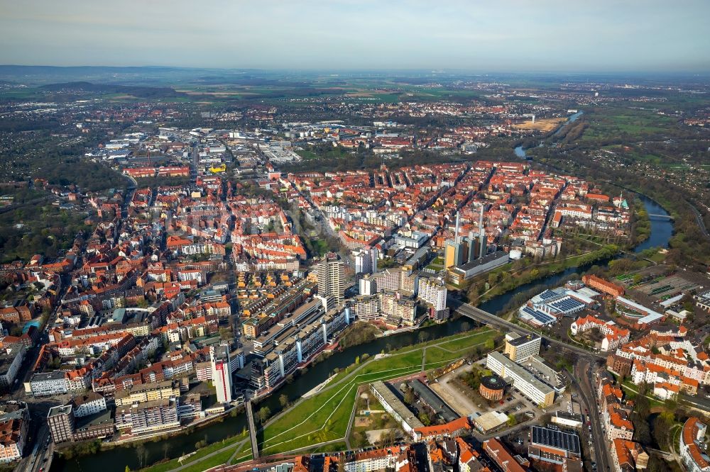 Hannover von oben - Stadtteil Linden - Nord im Stadtgebiet im Ortsteil Linden-Limmer in Hannover im Bundesland Niedersachsen, Deutschland