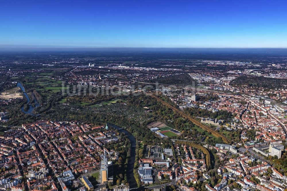 Hannover aus der Vogelperspektive: Stadtteil Linden - Nord im Stadtgebiet im Ortsteil Linden-Limmer in Hannover im Bundesland Niedersachsen, Deutschland