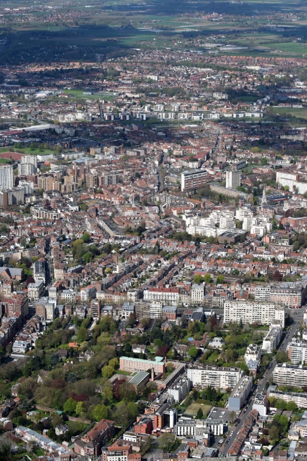 Luftaufnahme Lille - Stadtteil La Madeleine im Stadtgebiet in Lille in Nord-Pas-de-Calais Picardie, Frankreich