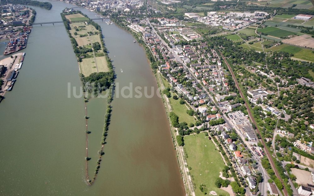 Luftaufnahme Wiesbaden - Stadtteil Mainz-Kastel am Ufer des Rhein in Wiesbaden im Bundesland Hessen