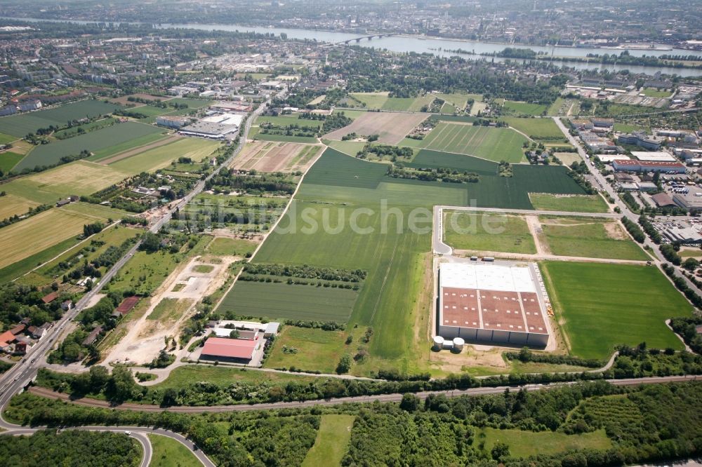 Wiesbaden aus der Vogelperspektive: Stadtteil Mainz-Kastel in Wiesbaden im Bundesland Hessen