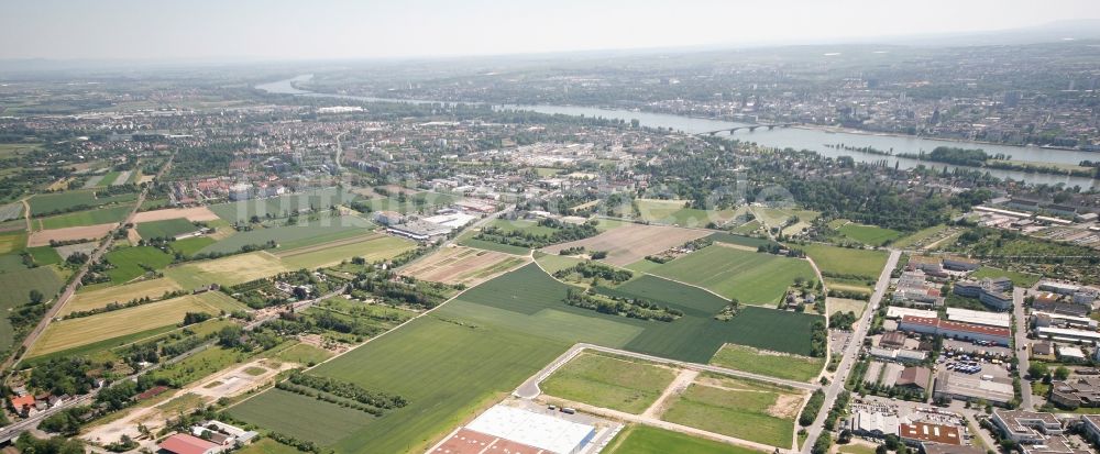 Luftbild Wiesbaden - Stadtteil Mainz-Kastel in Wiesbaden im Bundesland Hessen