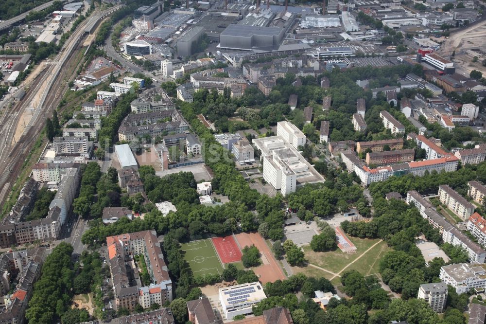 Mainz von oben - Stadtteil Mainz Neustadt im Stadtgebiet in Mainz im Bundesland Rheinland-Pfalz