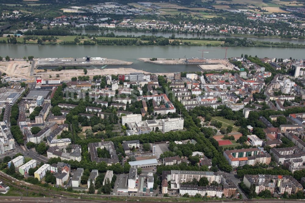 Luftaufnahme Mainz - Stadtteil Mainz Neustadt im Stadtgebiet in Mainz im Bundesland Rheinland-Pfalz