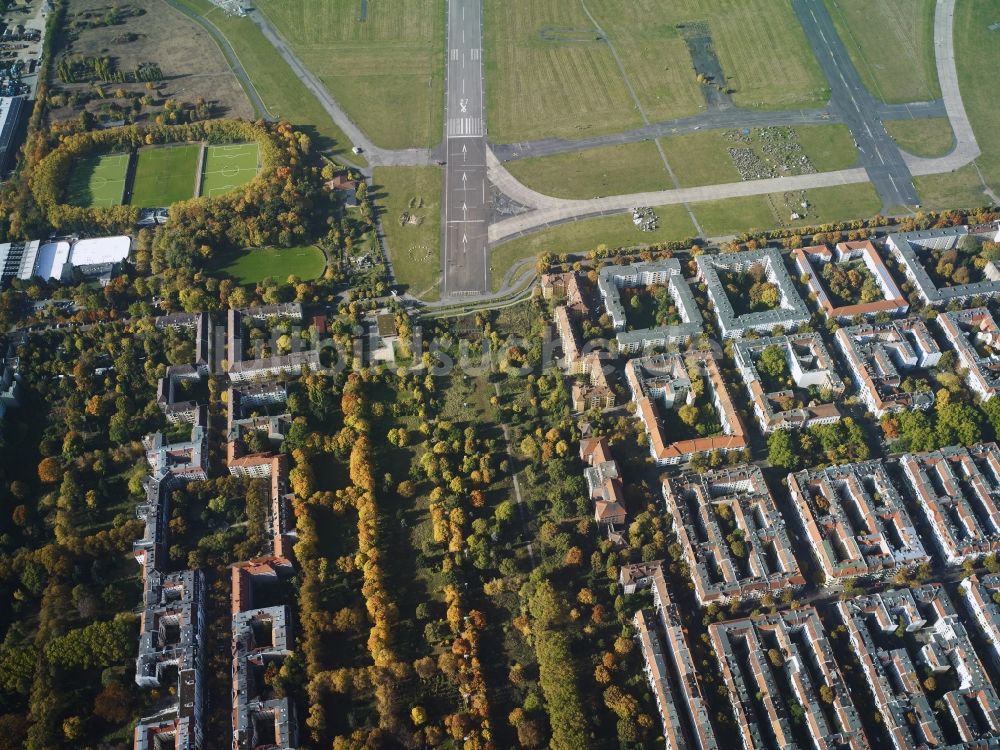 Luftbild Berlin - Stadtteil Neukölln entlang der Wohngebiete an der Warthestraße, Leinestraße und der Okerstraße im Stadtgebiet in Berlin