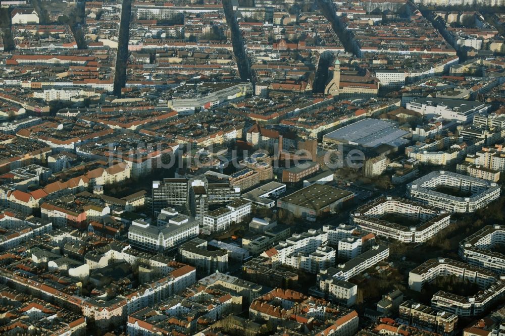 Luftbild Berlin - Stadtteil Neukölln an der Hermannstraße - Werbellinstraße im Stadtgebiet in Berlin