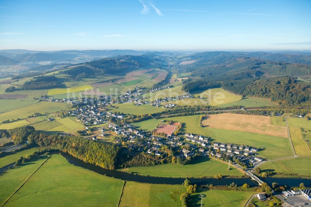 Meschede von oben - Stadtteil Olpe mit Autobahn A46 im Stadtgebiet in Meschede im Bundesland Nordrhein-Westfalen