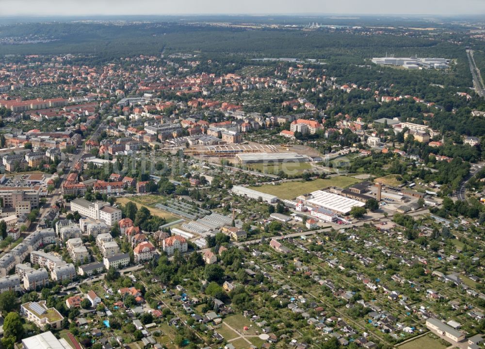 Dresden von oben - Stadtteil Pieschen im Stadtgebiet in Dresden im Bundesland Sachsen, Deutschland