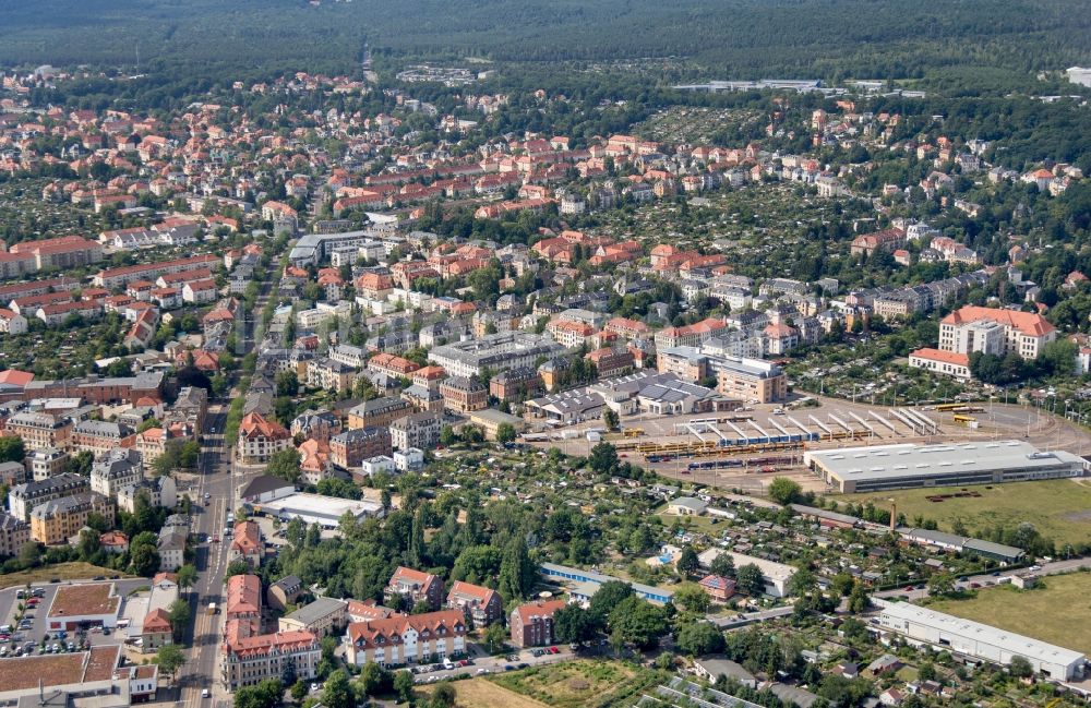 Dresden aus der Vogelperspektive: Stadtteil Pieschen im Stadtgebiet in Dresden im Bundesland Sachsen, Deutschland