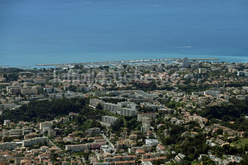 Luftaufnahme Nizza - Nice - Stadtteil Saint-Laurent-du-Var im Stadtgebiet in Nizza in Provence-Alpes-Cote d'Azur, Frankreich