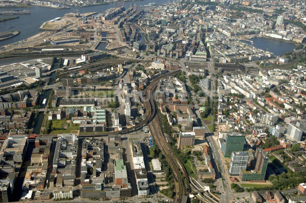 Hamburg aus der Vogelperspektive: Stadtteil Sankt Georg, die Altstadt und der Hamburger Hafen