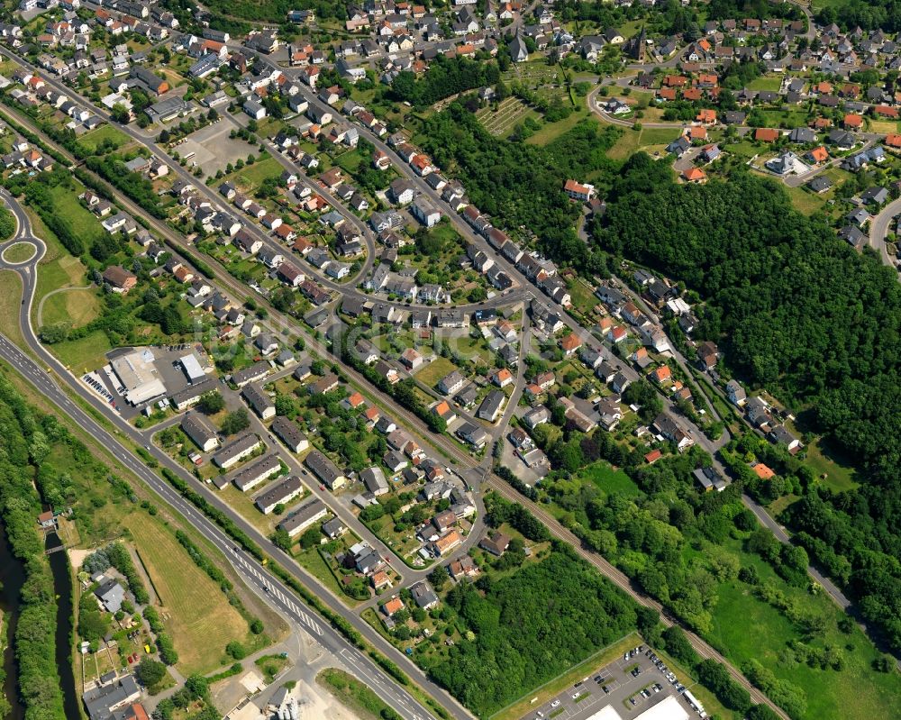 Idar-Oberstein OT Weierbach aus der Vogelperspektive: Stadtteil im Stadtgebiet in Idar-Oberstein OT Weierbach im Bundesland Rheinland-Pfalz