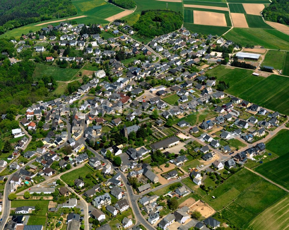 Luftaufnahme Mayen, Kürrenberg - Stadtteil im Stadtgebiet in Mayen, Kürrenberg im Bundesland Rheinland-Pfalz