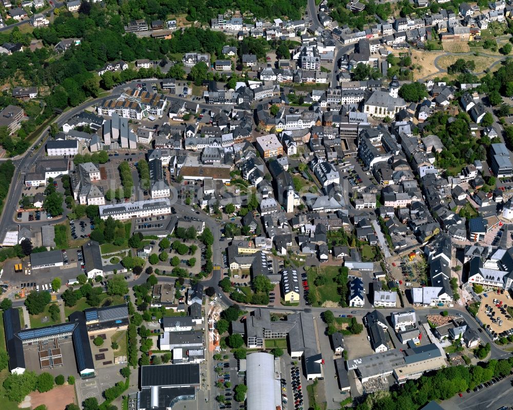 Simmern (Hunsrück) aus der Vogelperspektive: Stadtteil im Stadtgebiet in Simmern (Hunsrück) im Bundesland Rheinland-Pfalz