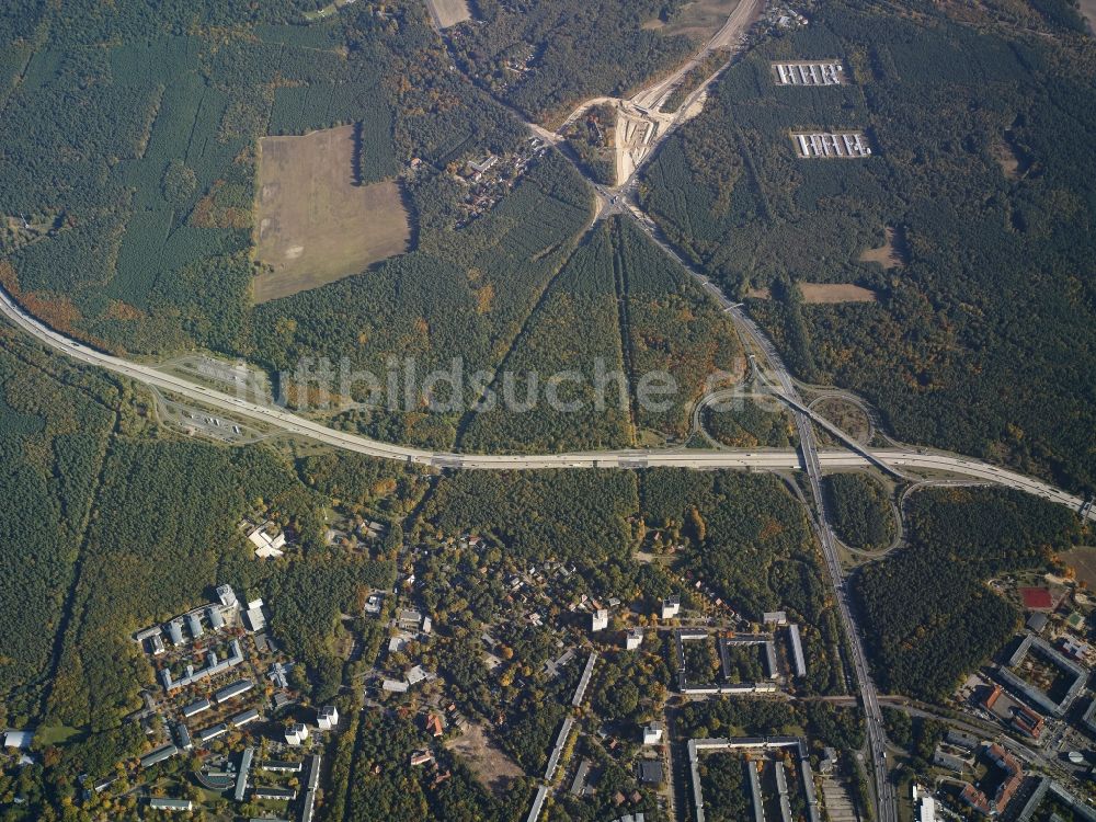 Potsdam von oben - Stadtteil Am Stern an der Parforceheide und der Autobahn im Stadtgebiet in Potsdam im Bundesland Brandenburg