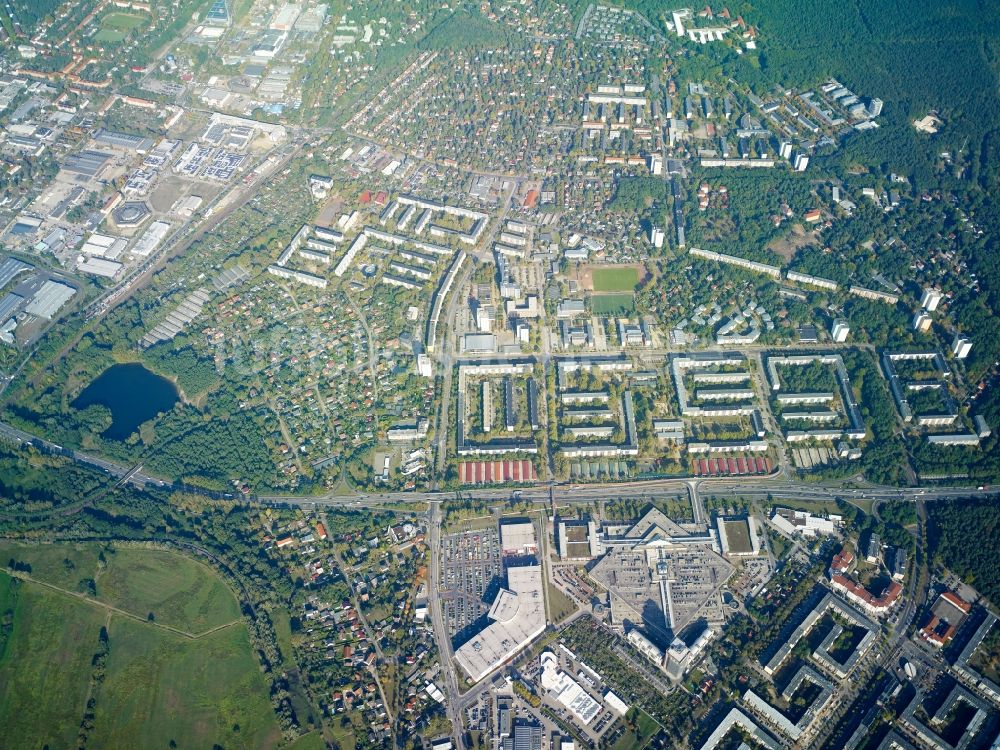 Luftaufnahme Potsdam - Stadtteil Am Stern im Stadtgebiet in Potsdam im Bundesland Brandenburg