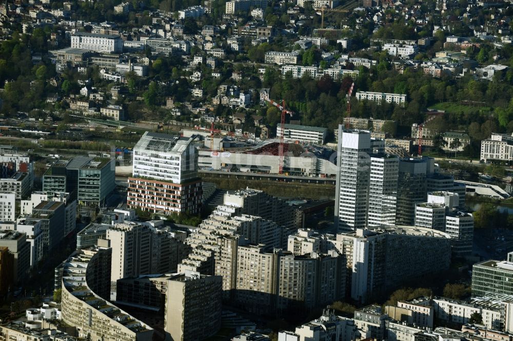 Paris aus der Vogelperspektive: Stadtteil Suresnes im Stadtgebiet in Paris in Ile-de-France, Frankreich