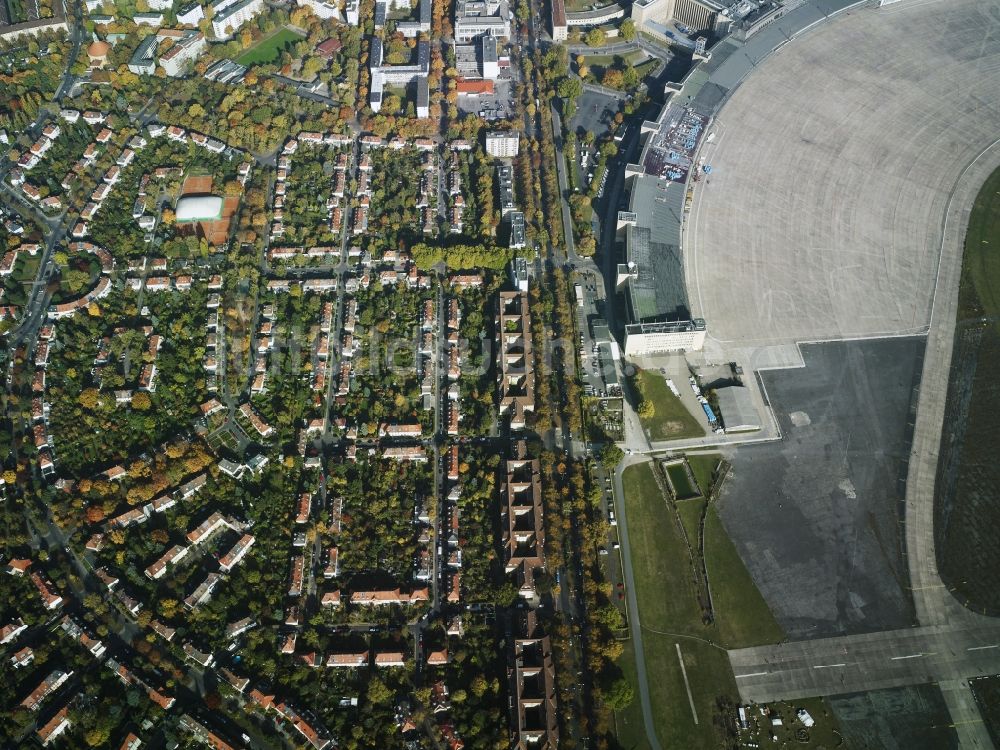 Berlin von oben - Stadtteil Tempelhof mit Wohngebiet entlang der Paradestraße - Bundesring - Leonhardyweg am Tempelhofer Damm im Stadtgebiet in Berlin