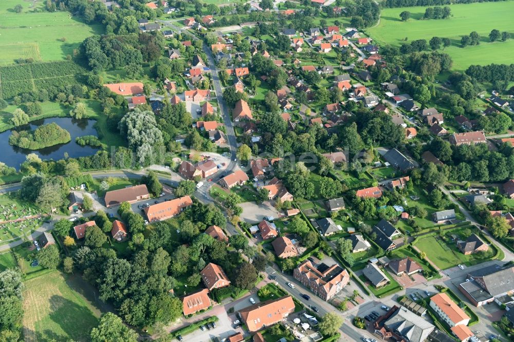 Großefehn von oben - Stadtteil Timmel im Stadtgebiet in Großefehn im Bundesland Niedersachsen