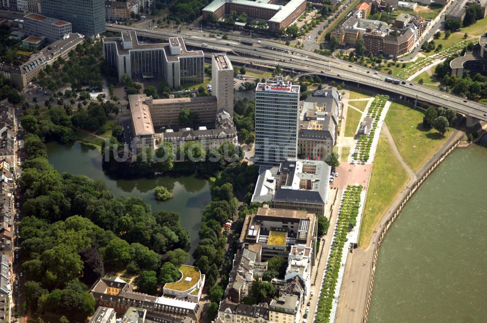 Düsseldorf aus der Vogelperspektive: Stadtteil mit Vodafone-Hochhaus in Düsseldorf