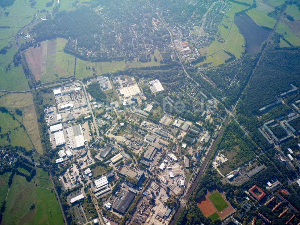 Nuthetal von oben - Stadtteil Waldstadt im Stadtgebiet in Nuthetal im Bundesland Brandenburg