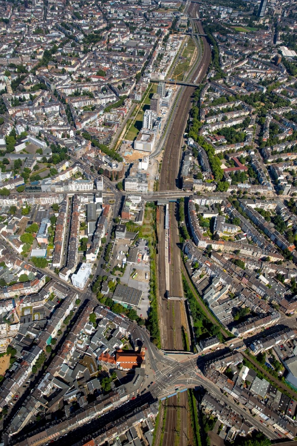 Luftbild Düsseldorf - Stadtteil Wehrhahn im Stadtgebiet in Düsseldorf im Bundesland Nordrhein-Westfalen