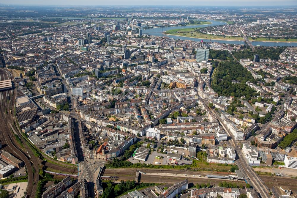 Düsseldorf aus der Vogelperspektive: Stadtteil Wehrhahn im Stadtgebiet in Düsseldorf im Bundesland Nordrhein-Westfalen