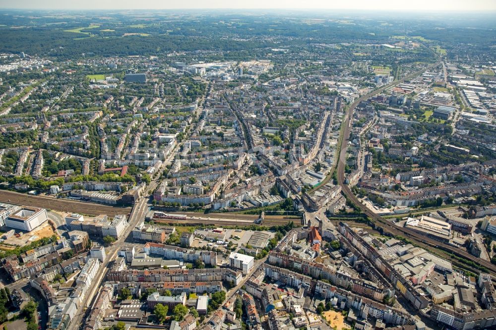 Luftaufnahme Düsseldorf - Stadtteil Wehrhahn im Stadtgebiet in Düsseldorf im Bundesland Nordrhein-Westfalen