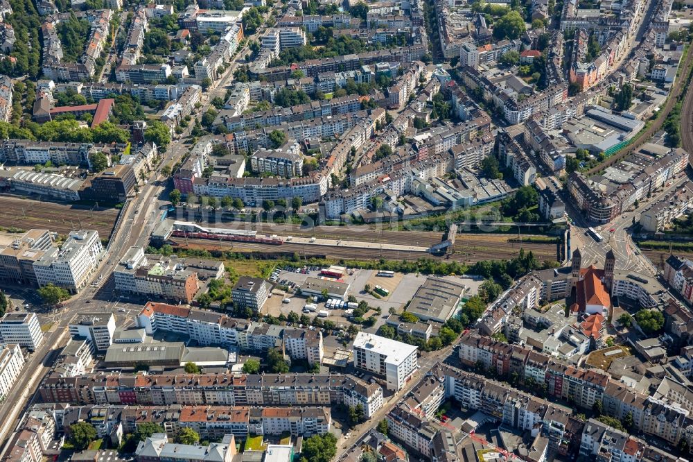 Düsseldorf von oben - Stadtteil Wehrhahn im Stadtgebiet in Düsseldorf im Bundesland Nordrhein-Westfalen