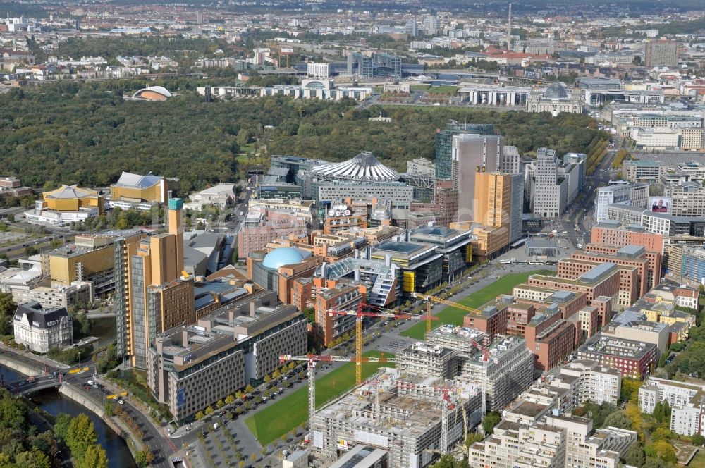 Luftbild Berlin - Stadtteilanicht Potsdamer Platz mit den Park Kolonaden in Berlin Mitte Tiergarten