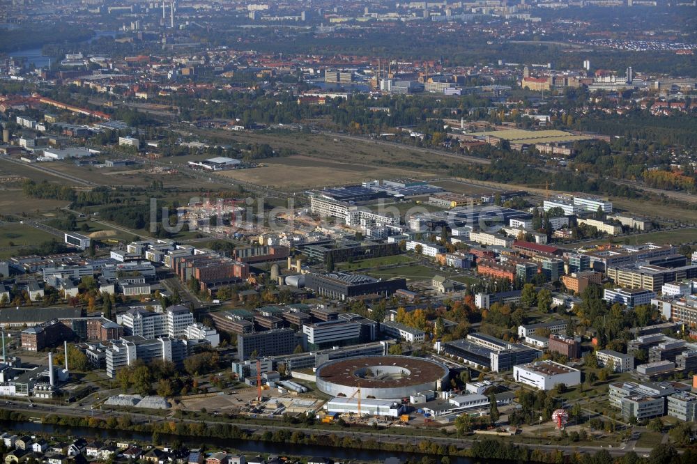 Luftaufnahme Berlin - Stadtteilansicht von Adlershof und des Technologieparks im Bezirk Treptow-Köpenick in Berlin