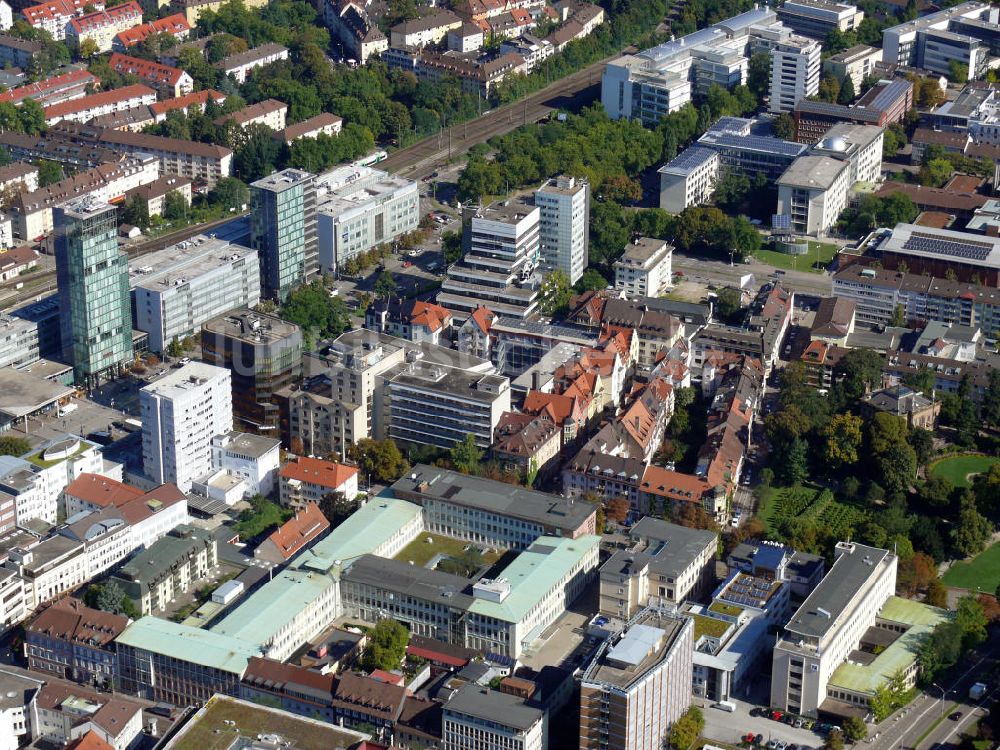 Freiburg im Breisgau von oben - Stadtteilansicht der Altstadt von Freiburg, Baden-Württemberg