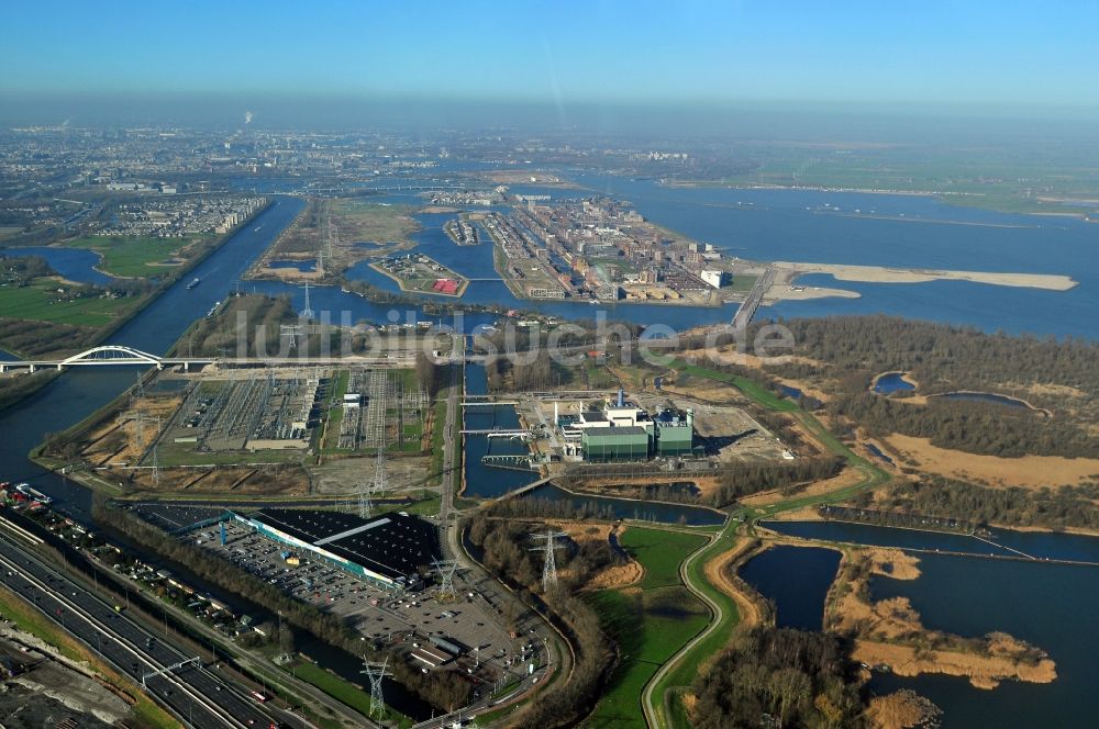 Amsterdam aus der Vogelperspektive: Stadtteilansicht von Amsterdam der Haupstadt der Niederlande