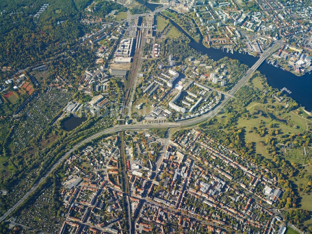 Luftaufnahme Potsdam - Stadtteilansicht von Babelsberg im Osten von Potsdam im Bundesland Brandenburg