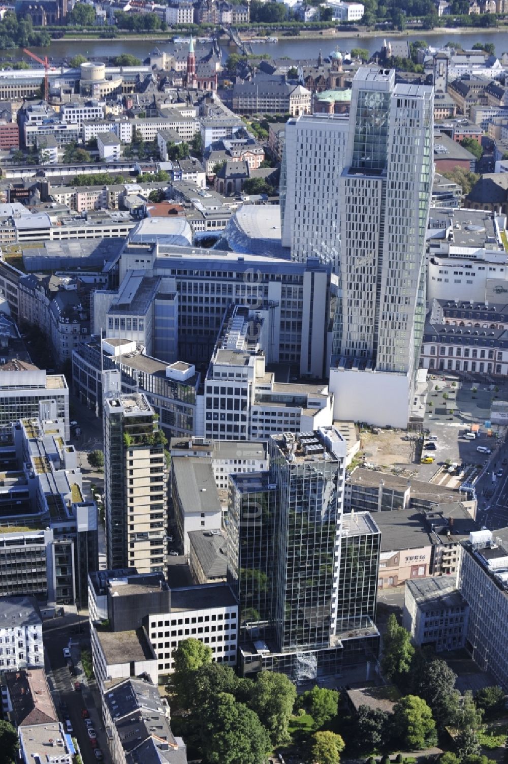 Frankfurt am Main aus der Vogelperspektive: Stadtteilansicht des Bankenviertels mit dem Gebäude der Creditplus Bank und dem Palais Quartier in Frankfurt am Main im Bundesland Hessen