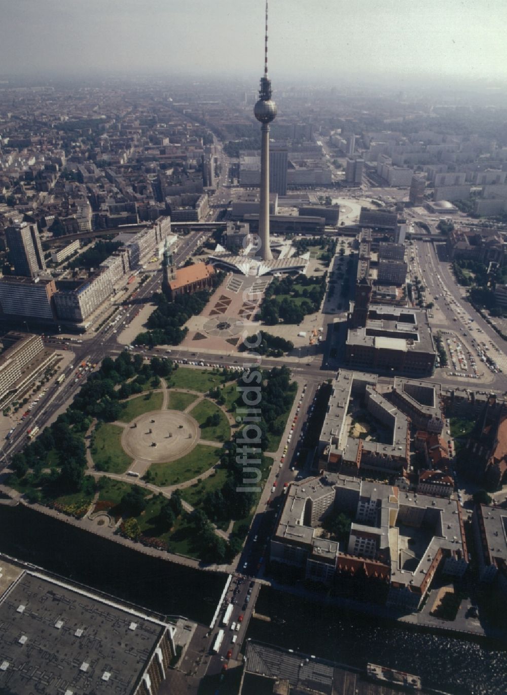 Luftaufnahme Berlin - Stadtteilansicht von Berlin-Mitte