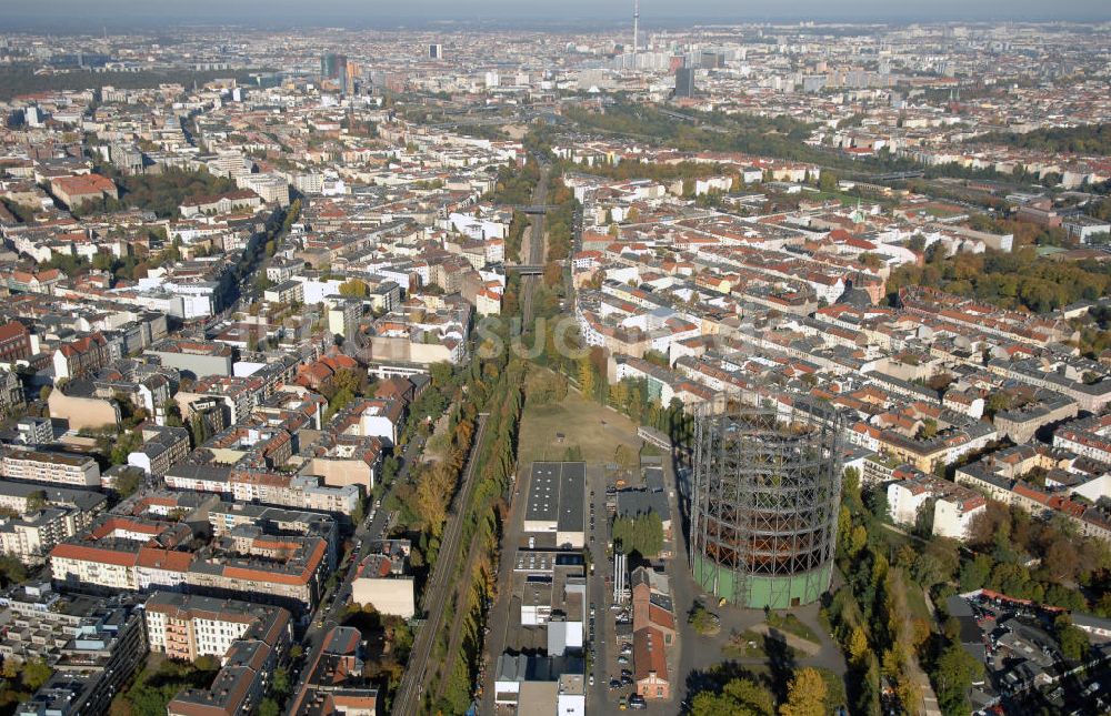 Luftaufnahme Berlin - Stadtteilansicht Berlin-Schöneberg mit Gasometer