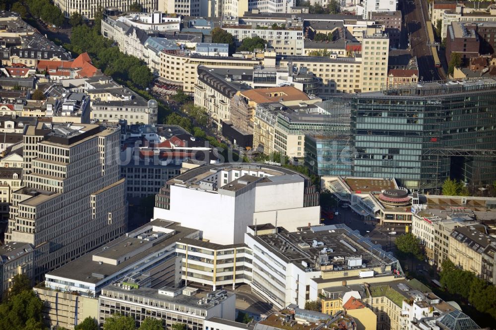 Luftbild Berlin - Stadtteilansicht des Berliner Bezirkes Charlottenburg mit der Hauptverkehrsstraße Kurfürstendamm