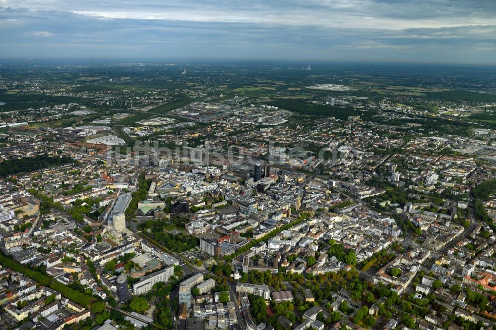 Dortmund aus der Vogelperspektive: Stadtteilansicht des bewölkten Stadzentrums von Dortmund im Bundesland Nordrhein-Westfalen