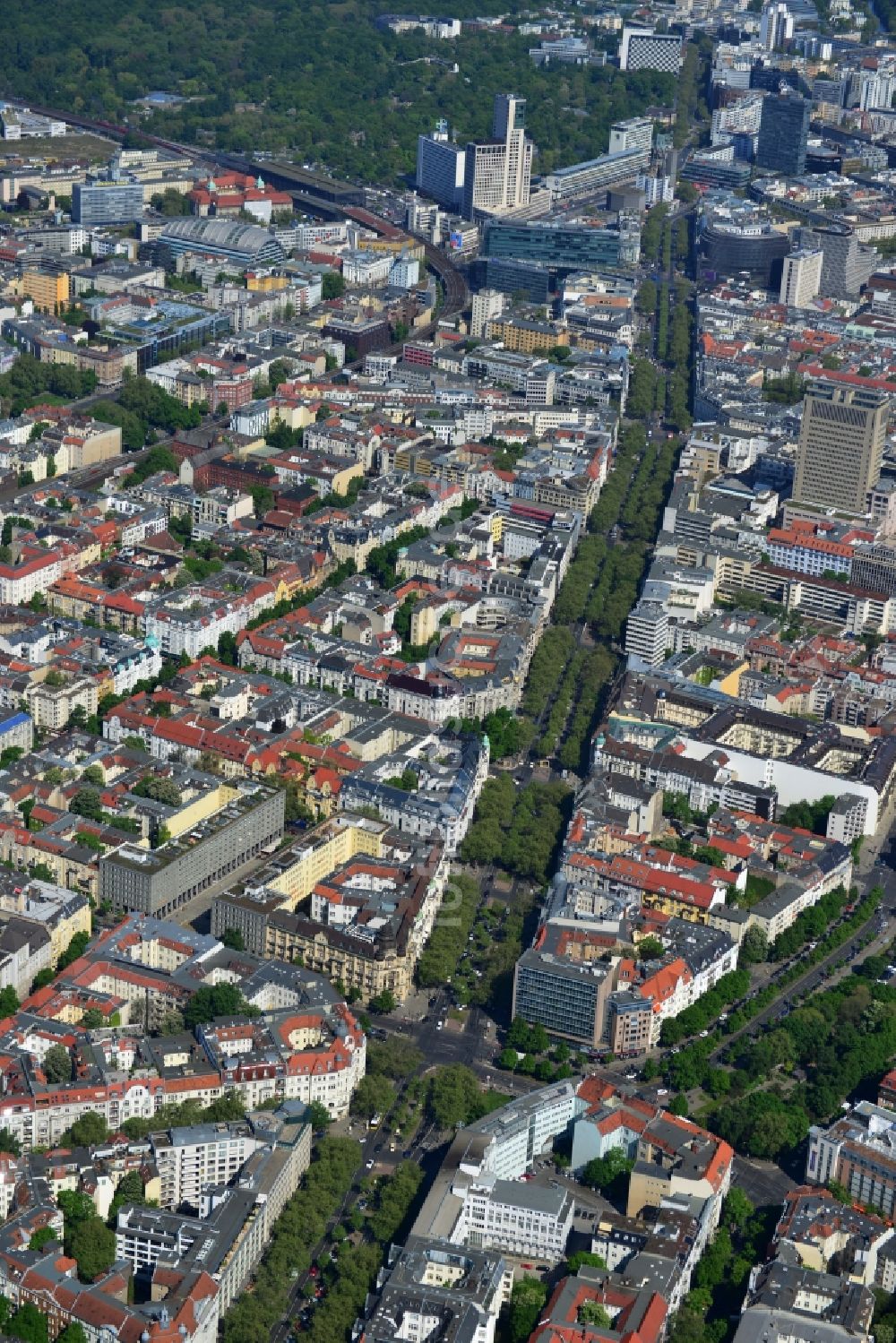 Berlin von oben - Stadtteilansicht der City West am Kudammm Kurfürstendamm in Berlin - Charlottenburg